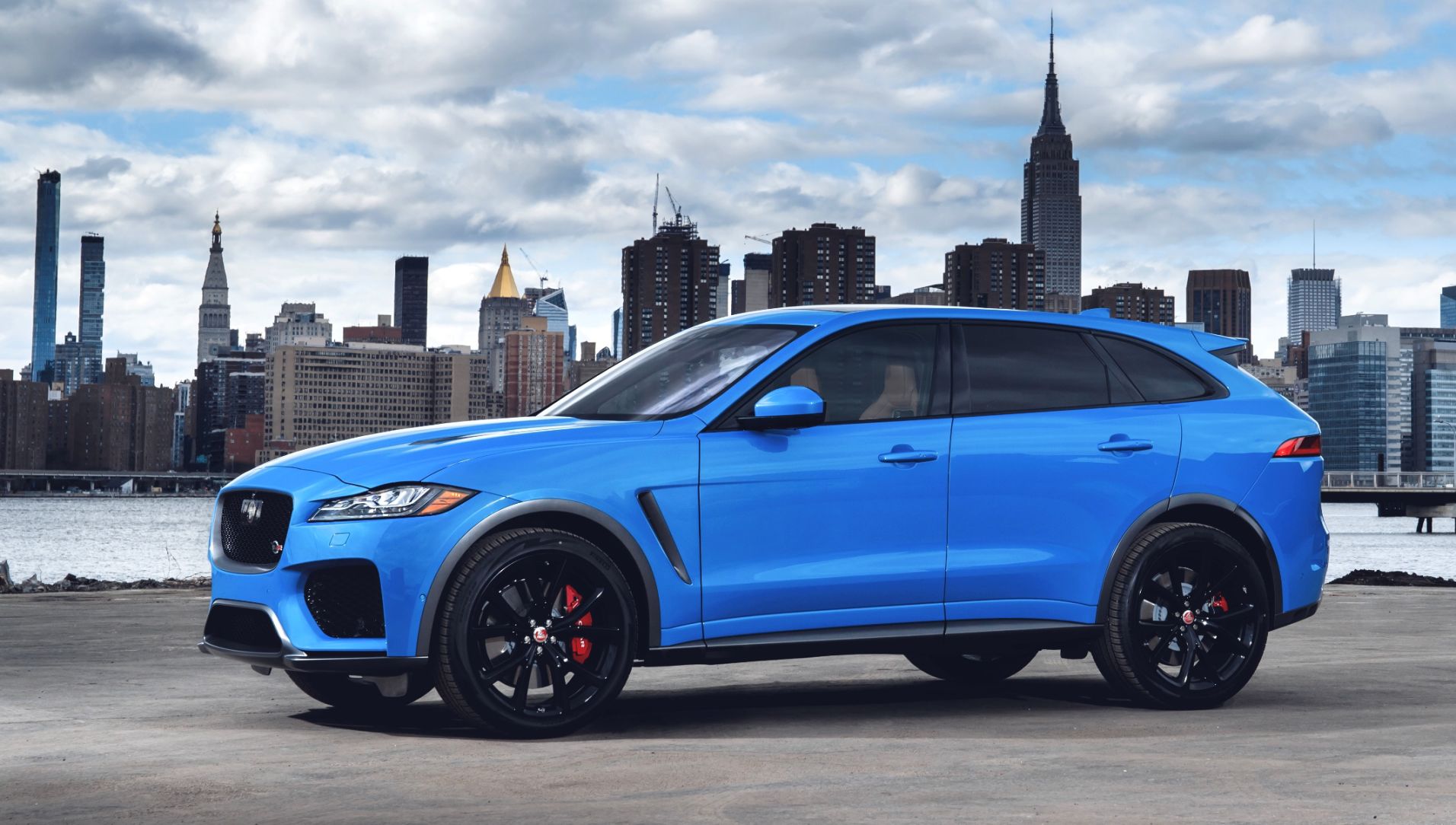 jaguar2019fPaceSVR0711a.jpg